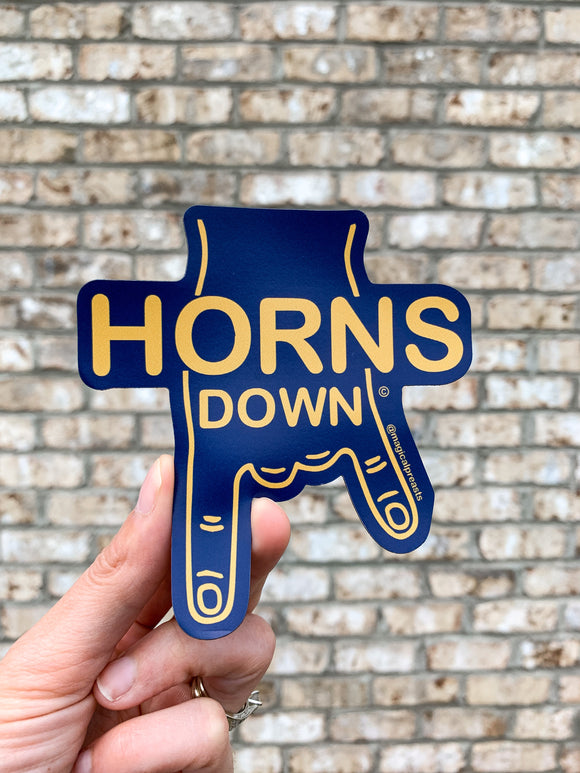 Horns Down© Magnet